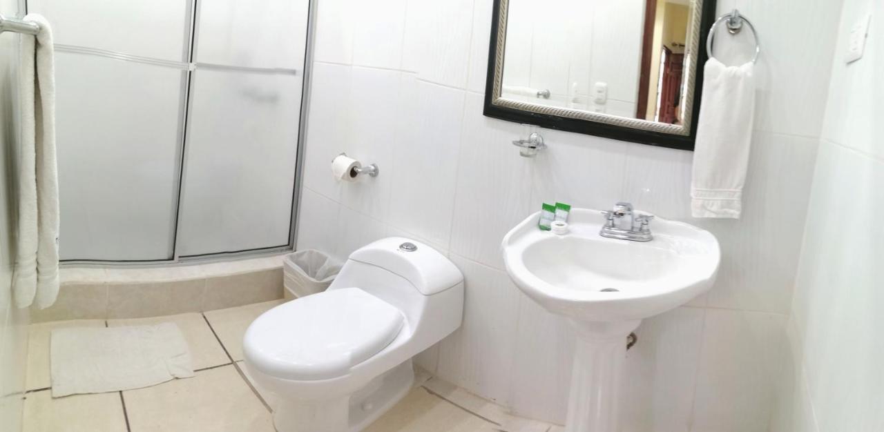 Hotel Carnaval La Ceiba Luaran gambar